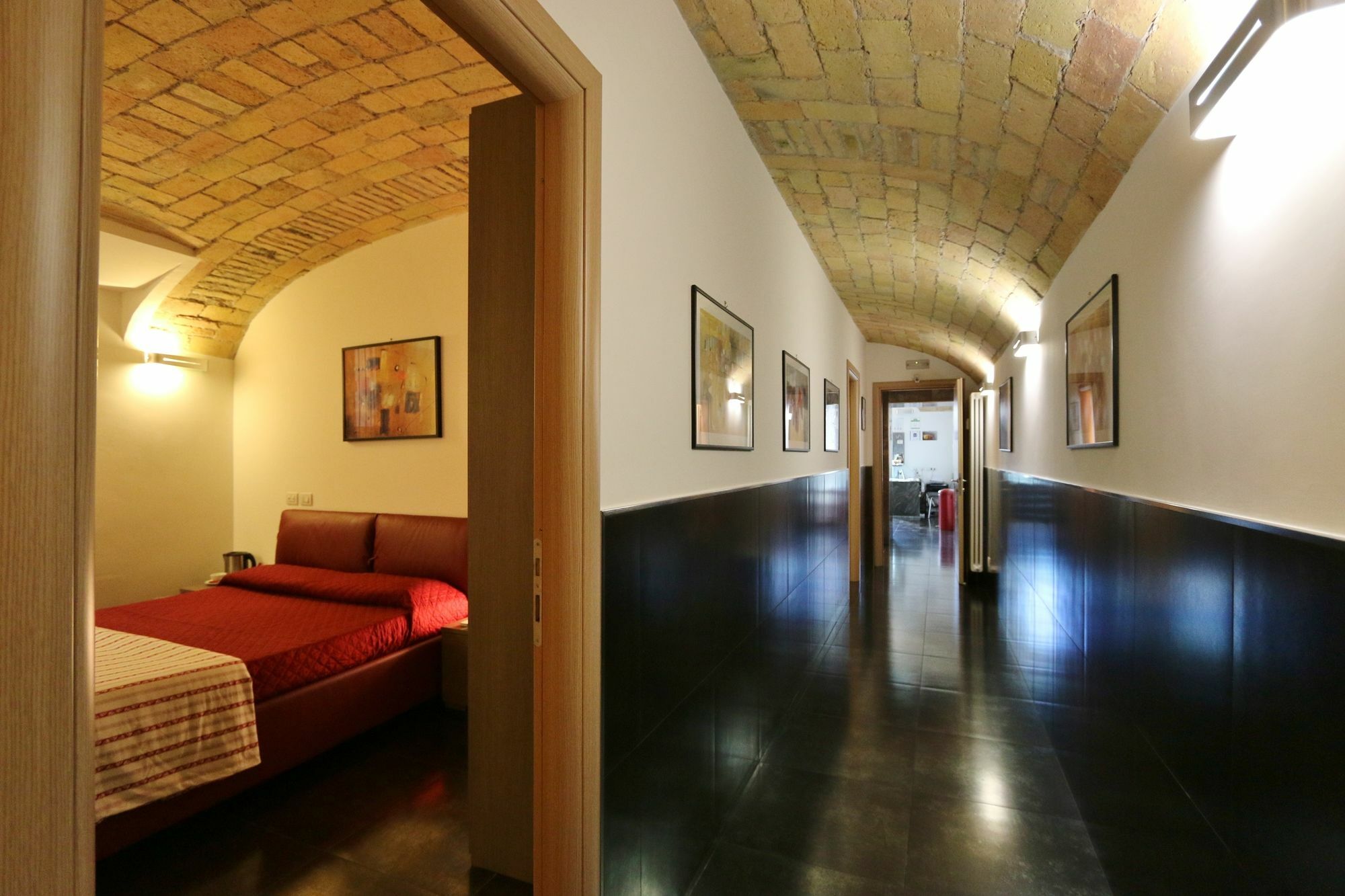 Gasthuis Residenza Adriana Rome